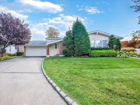 70 Pickwick Dr N - Photo 1 of 1