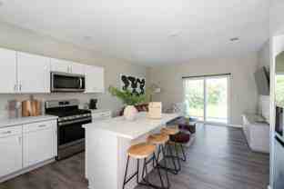 6237 Hobart St - Photo 1 of 1