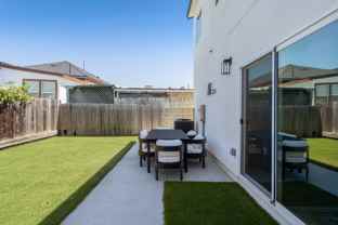 6237 Hobart St - Photo 1 of 1