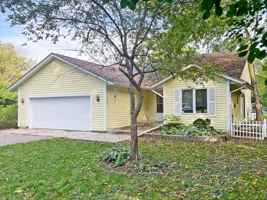 featured image of 700 Harbor Ln N