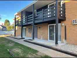 featured image of 674 E 6th St