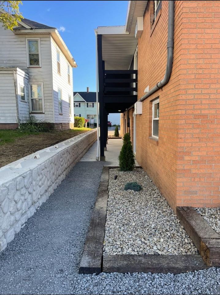 6th St Apartments - Photo 3 of 5