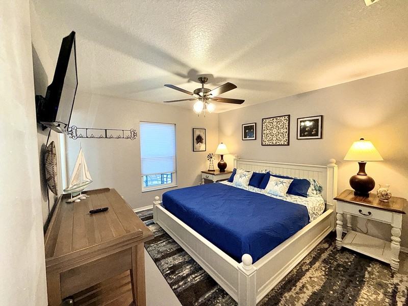 19015 Saint George Dr - Photo 3 of 47