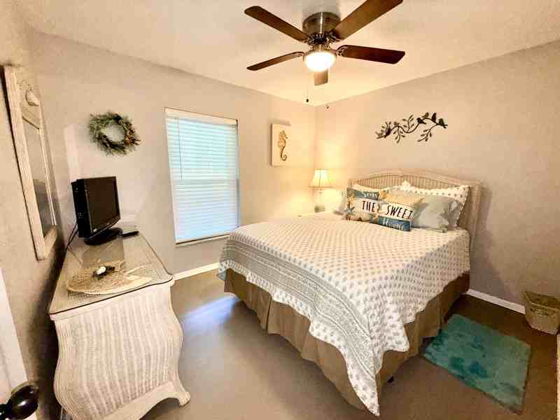 19015 Saint George Dr - Photo 4 of 47