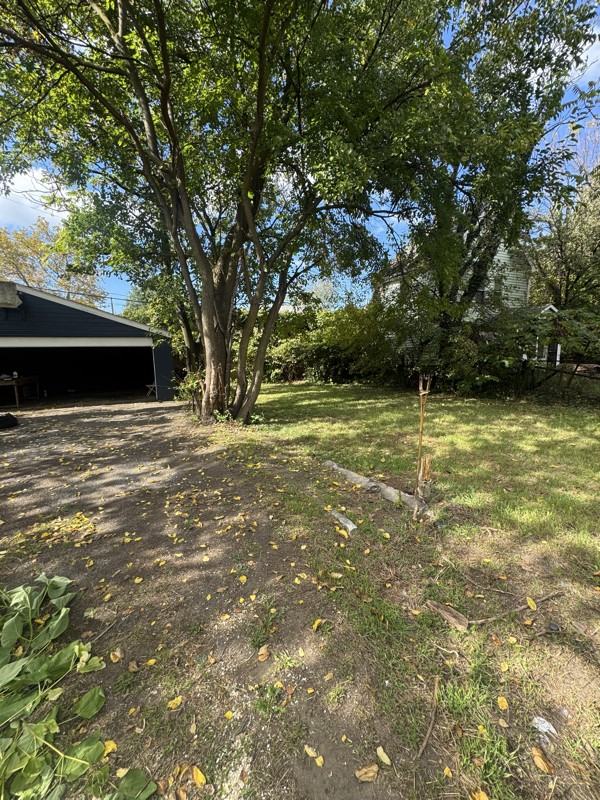 1020 East 74th Street - Photo 2 of 15