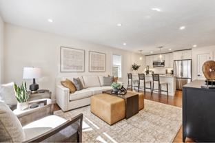 404 Oxford St N - Photo 1 of 1