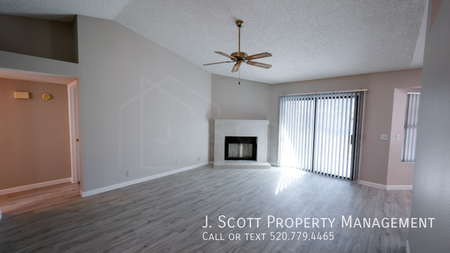 8957 W Rose Ln - Photo 2 of 22