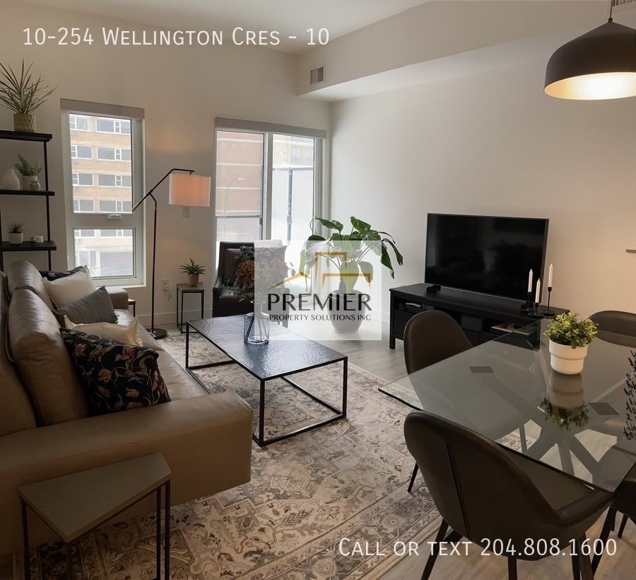 254 10-254 Wellington Cres #10 - Photo 2 of 13