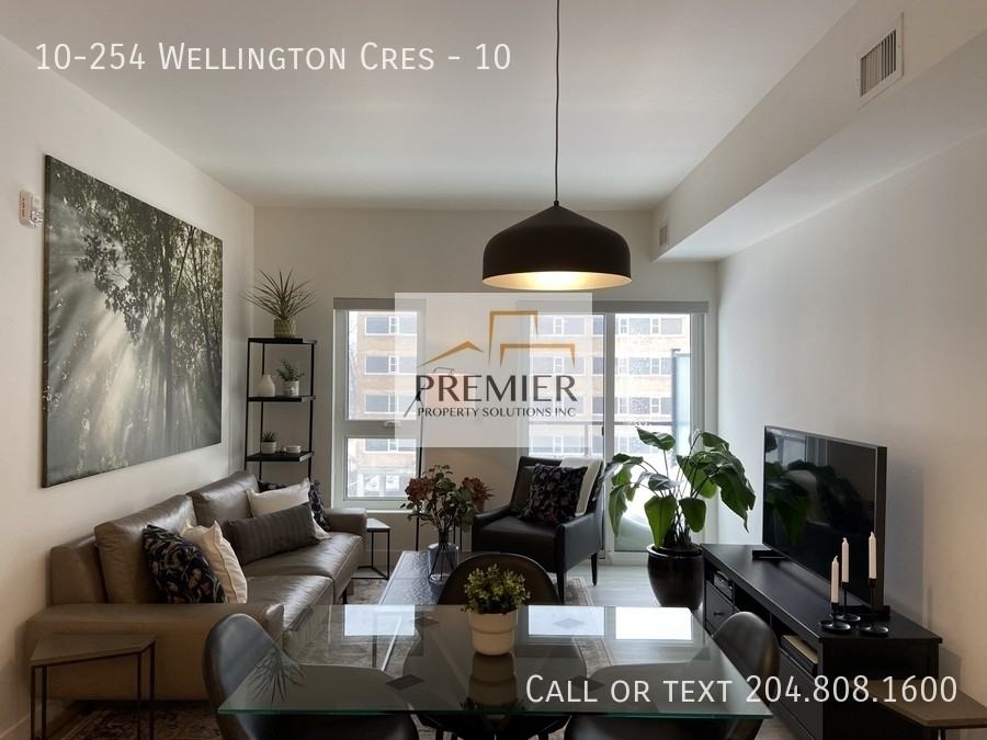 254 10-254 Wellington Cres #10 - Photo 3 of 13