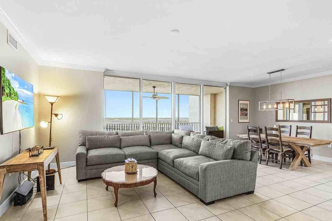 2104 West First Street, Unit 1902 - Photo 4 of 35