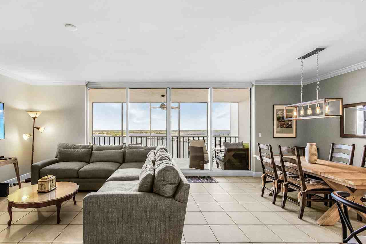 2104 West First Street, Unit 1902 - Photo 5 of 35