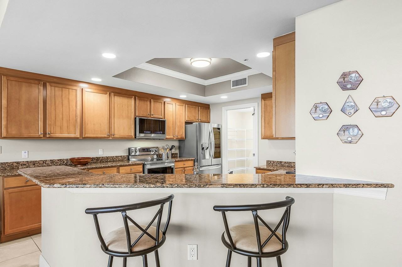 2104 West First Street, Unit 1902 - Photo 7 of 35