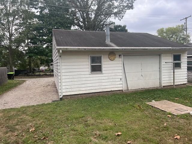 205 East Sangamon Street - Photo 6 of 9