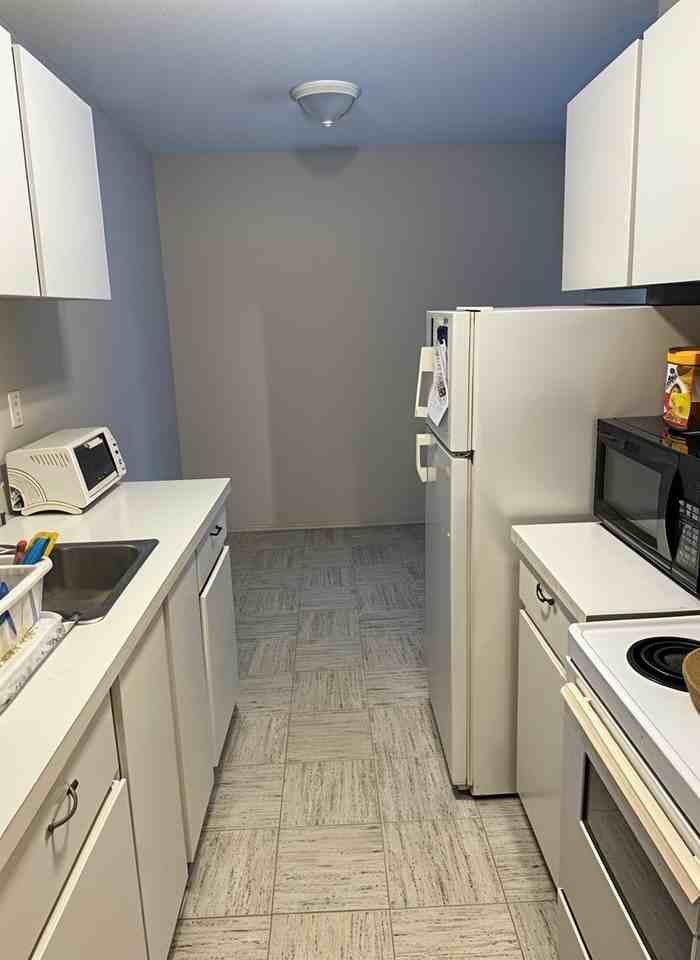 9006 149 St Nw - Photo 3 of 9