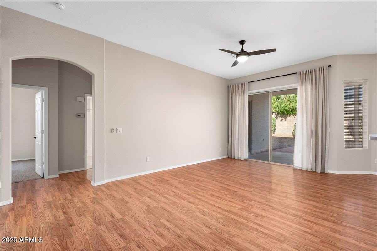 24225 N 39th Ave - Photo 5 of 31