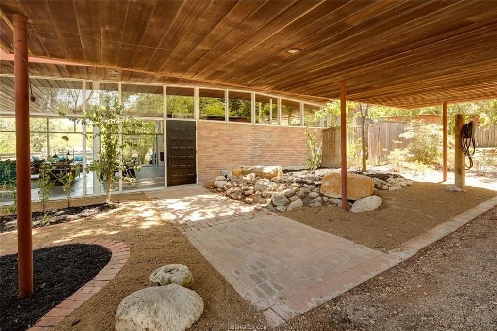 1206 Orr St - Photo 5 of 26