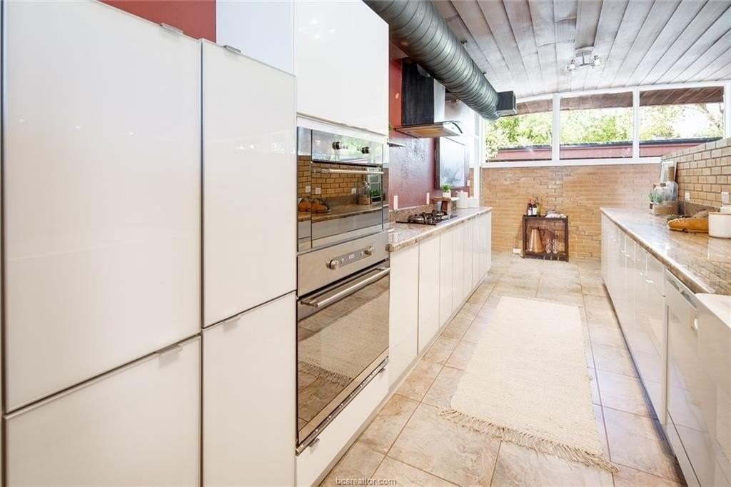 1206 Orr St - Photo 6 of 26