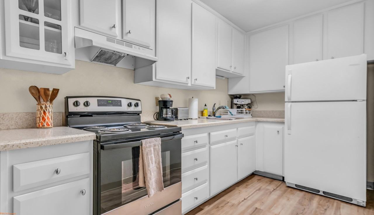 2800 N Los Felices Cir E Unit 107 #107 - Photo 7 of 18