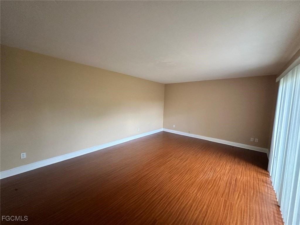 1709 Park Meadows Dr Apt 4 #4 - Photo 6 of 21