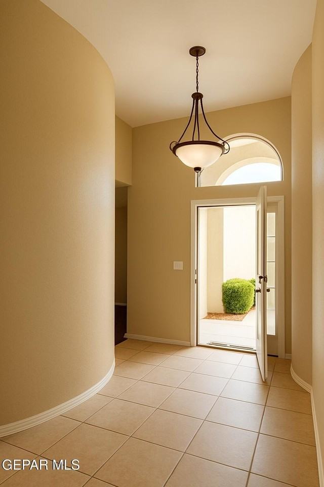 6101 Los Siglos Drive - Photo 2 of 23