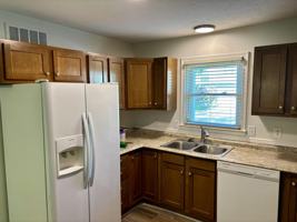 featured image of 655 Graviss Ct