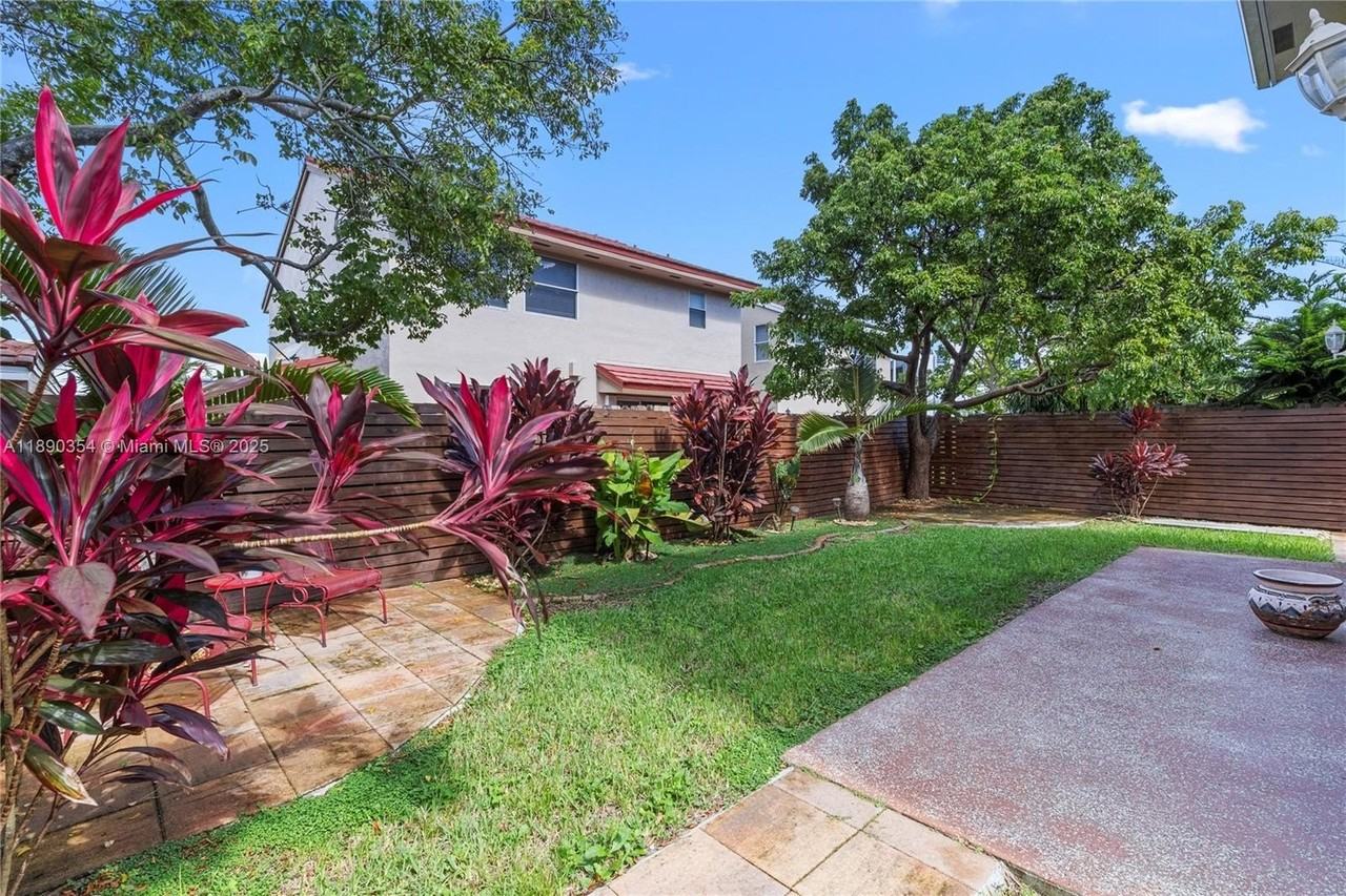 20003 Northeast 6th Court Circle #NA - Photo 2 of 34