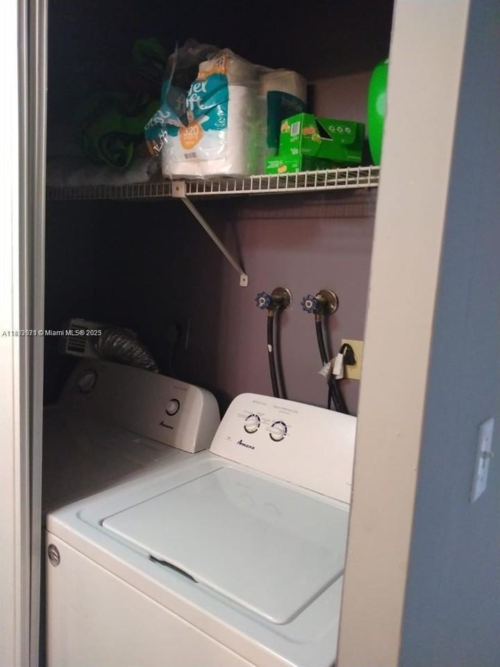 8006 Sw 149th Ave #D412 - Photo 7 of 9