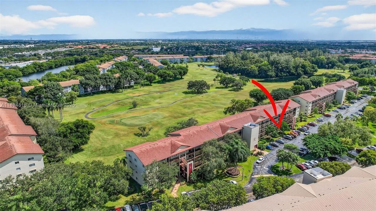 701 Sw 128th Ave #111F - Photo 3 of 44