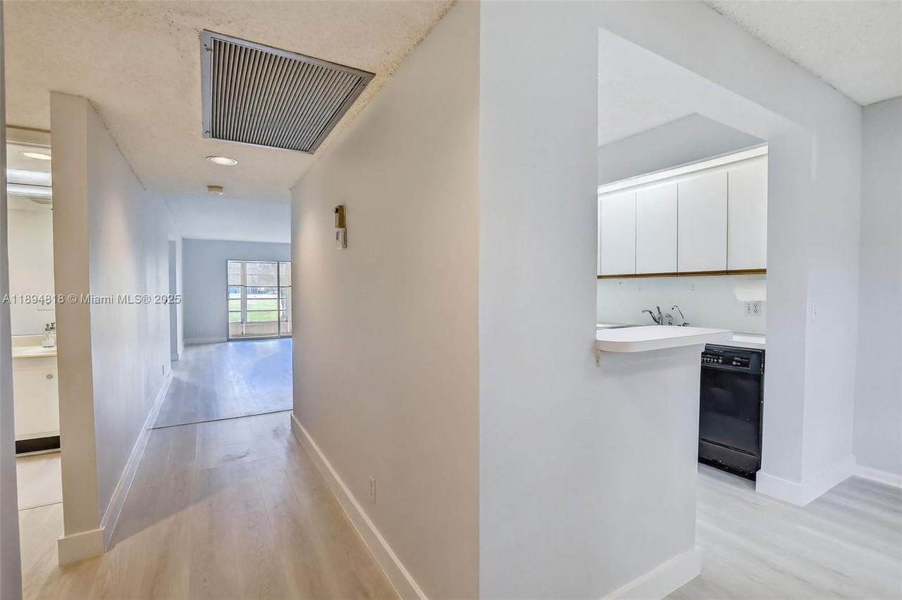 701 Sw 128th Ave #111F - Photo 4 of 44