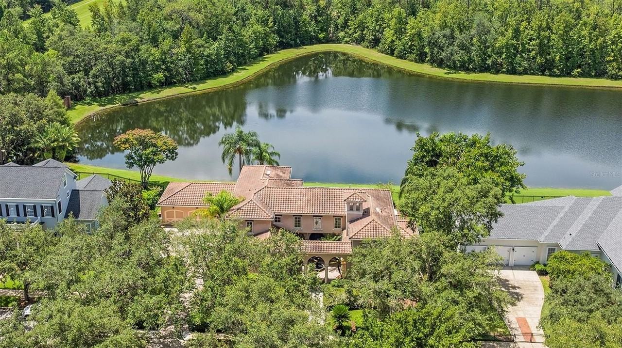 102 Acadia Ter - Photo 2 of 43