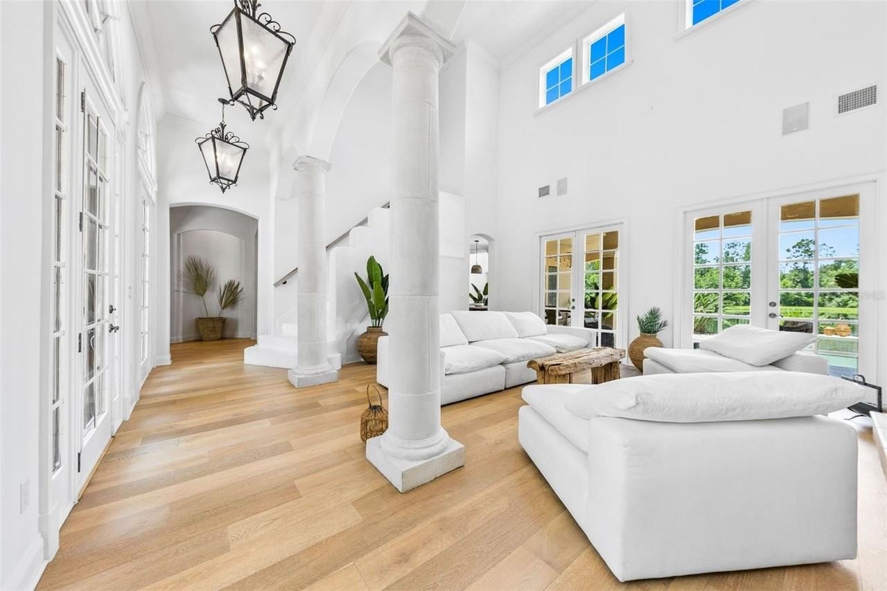 102 Acadia Ter - Photo 6 of 43