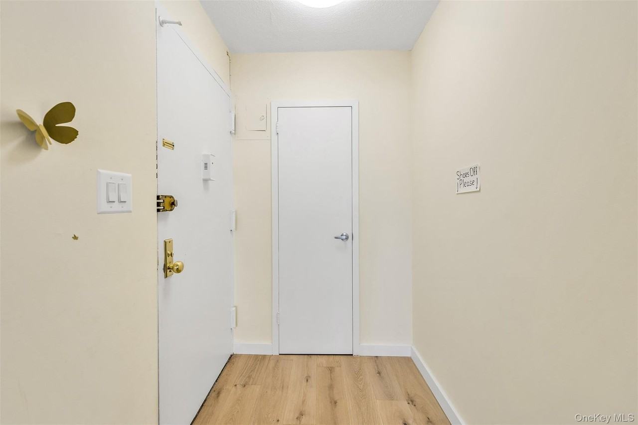 11949 Union Tpke #11E - Photo 2 of 17