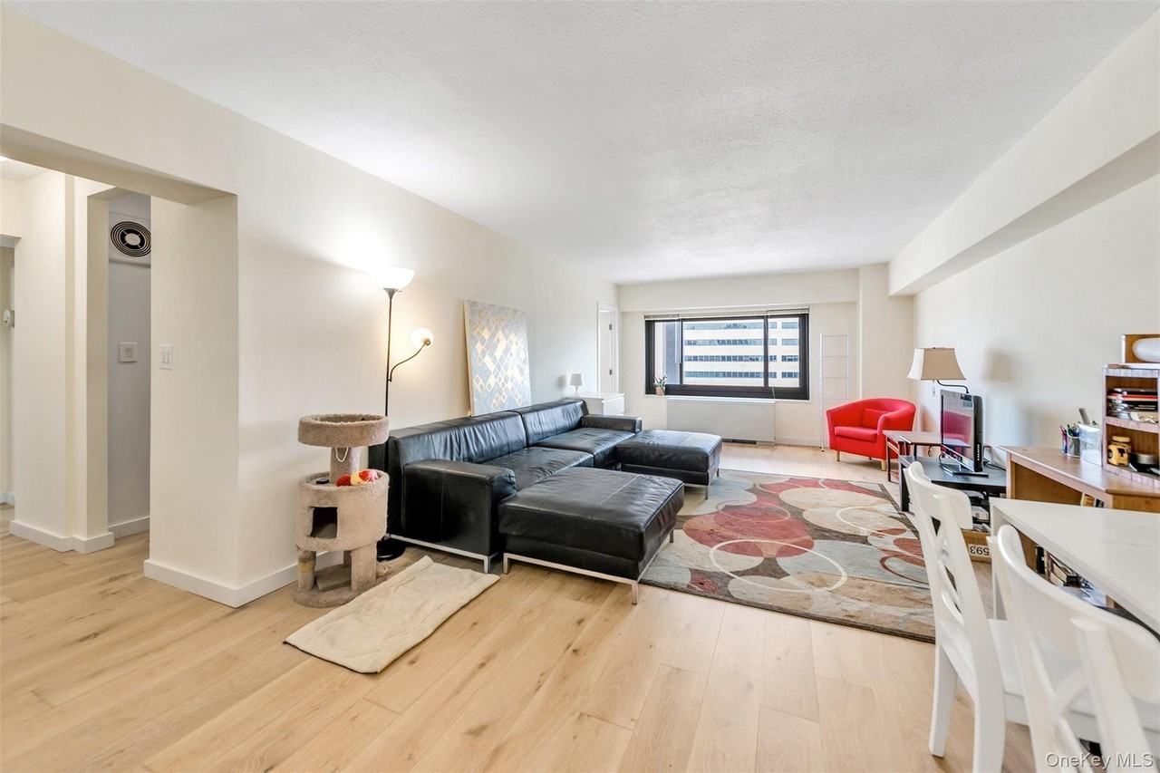 11949 Union Tpke #11E - Photo 3 of 17