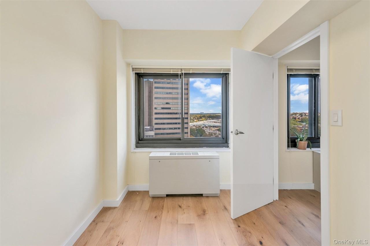 11949 Union Tpke #11E - Photo 7 of 17