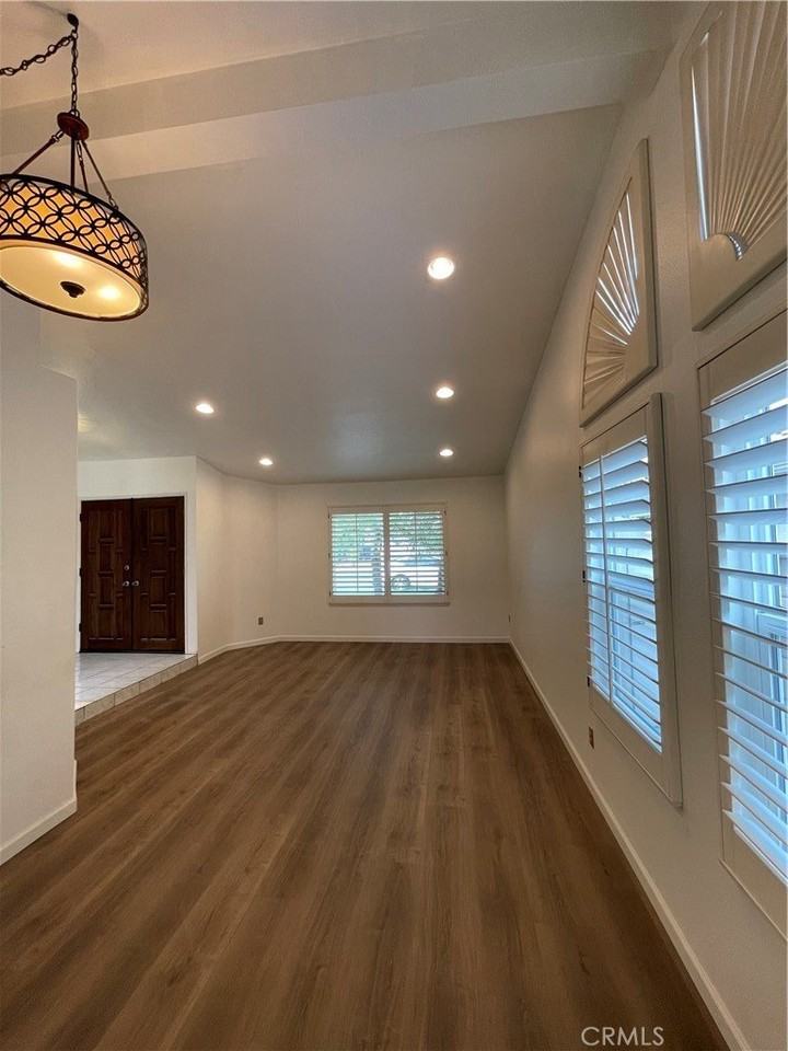 2981 Steeple Chase Dr - Photo 5 of 31