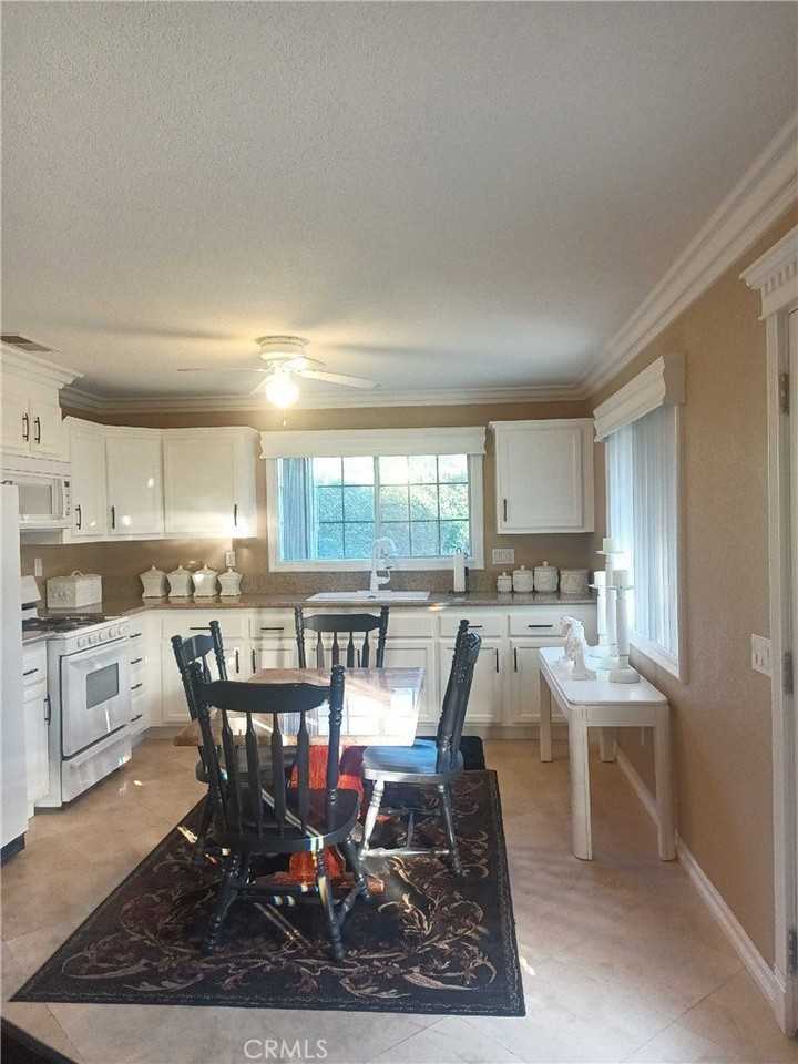 28377 Brush Canyon Dr - Photo 2 of 14