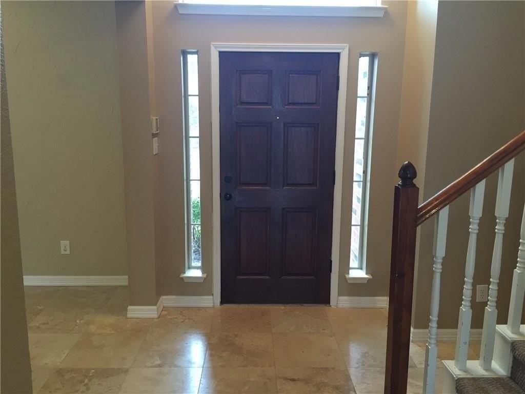 10708 Alexandria Dr - Photo 2 of 15