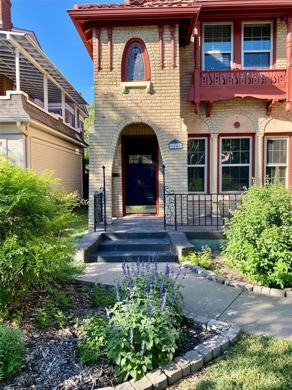 6245 Richmond Ave - Photo 2 of 22