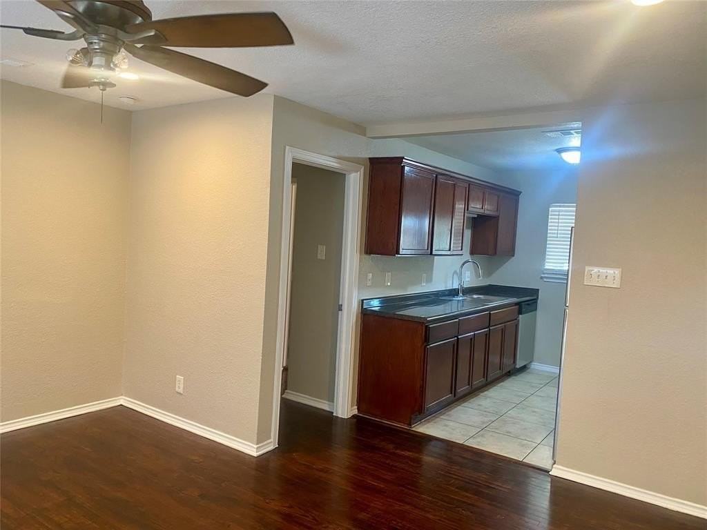 1211 Stone Dr - Photo 2 of 8