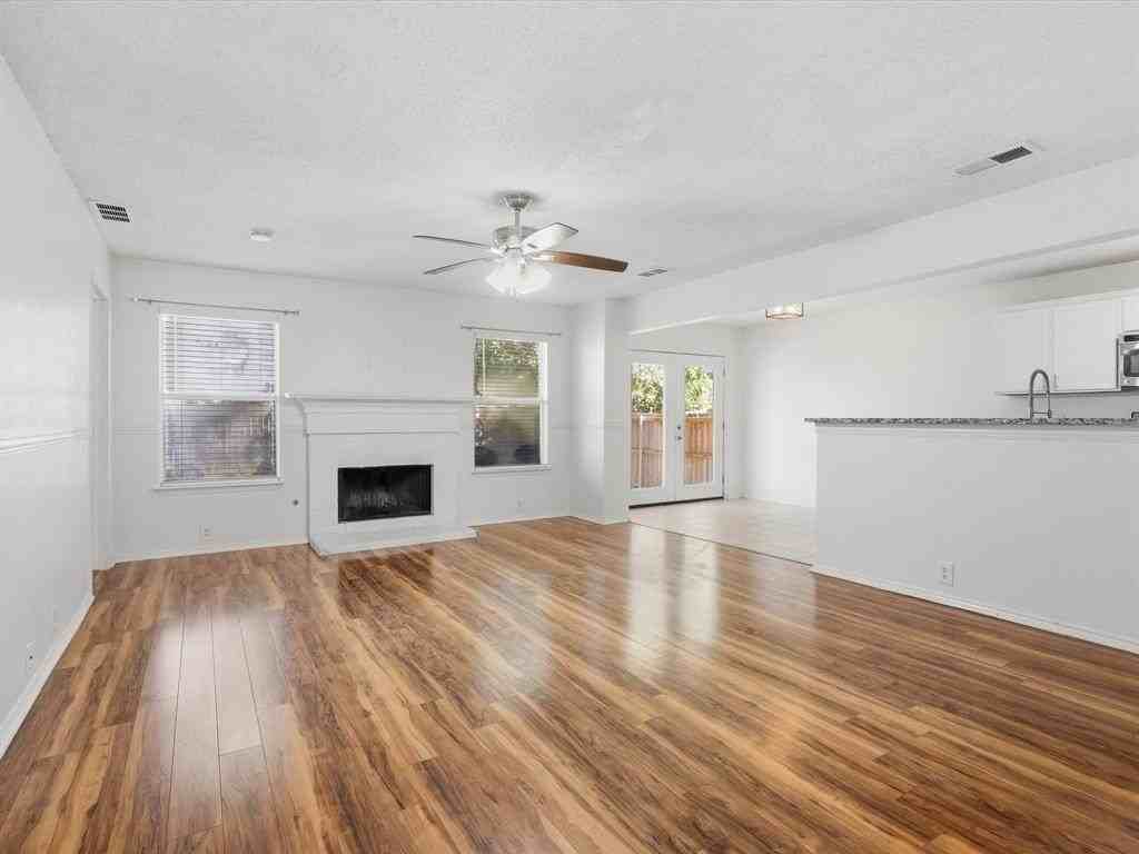 4305 Falcon Dr - Photo 6 of 27