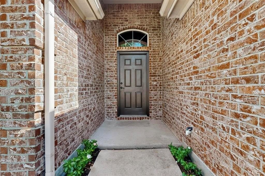 337 Royal Oak Dr - Photo 5 of 36