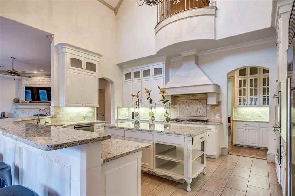 1819 Broken Bend Dr - Photo 6 of 36