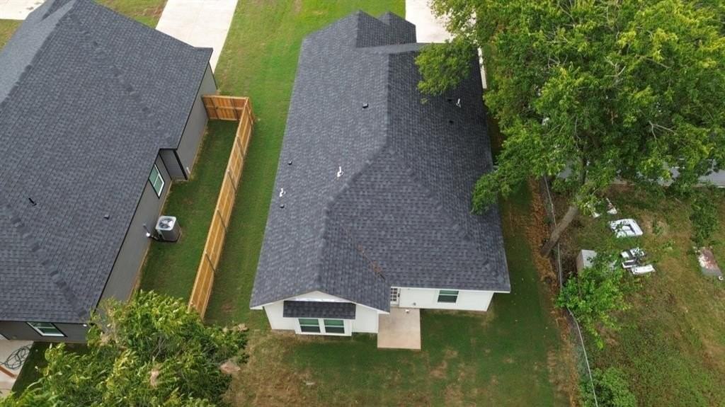 1031 W Coffin St - Photo 5 of 17