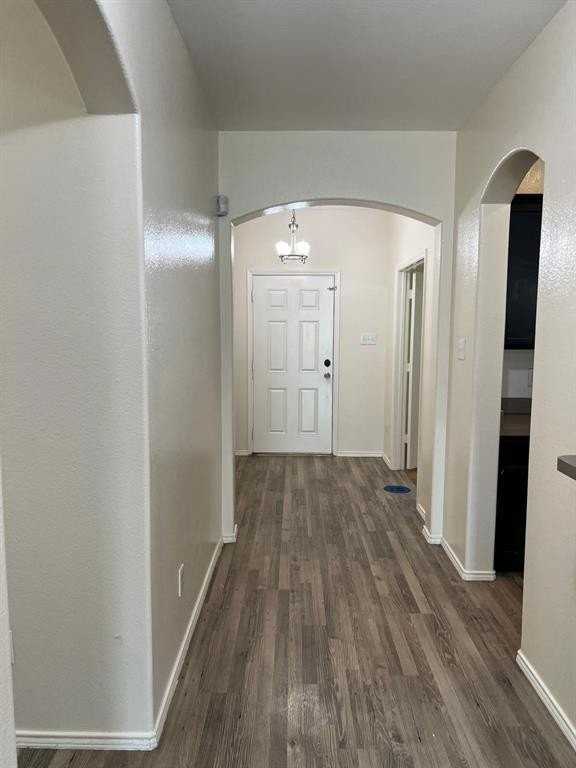 10416 Devin Ln - Photo 7 of 40