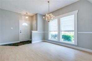 544 Lake Forest Dr - Photo 7 of 24