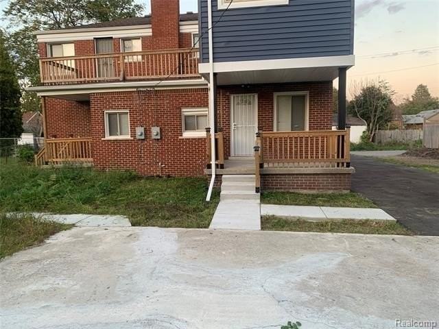 5737 Barham St - Photo 2 of 10