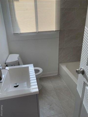 5737 Barham St - Photo 6 of 10