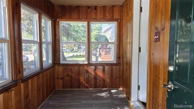 304 W Madge Ave - Photo 4 of 19