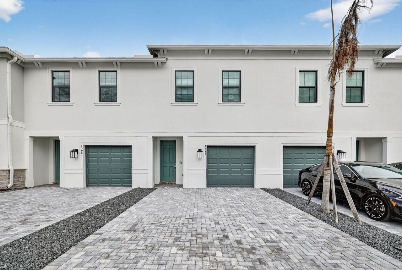 7596 Sw Linus Ln - Photo 2 of 26