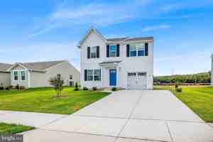 featured image of 704 Four Seasons Ct